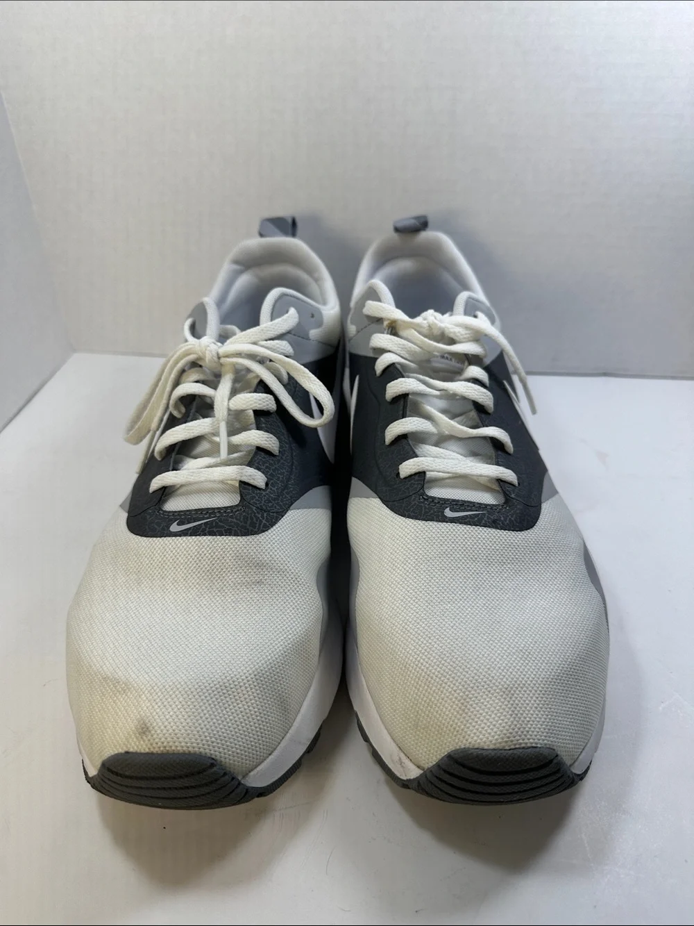 Nike Air Max Tavas Men’s Shoes Sneakers White and Gray Lightweight